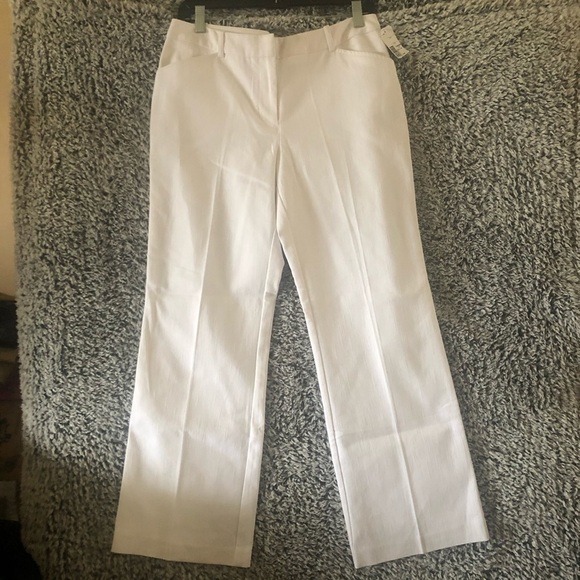 New With tag White Straight Legs pants Size 10 Petite - Picture 3 of 9